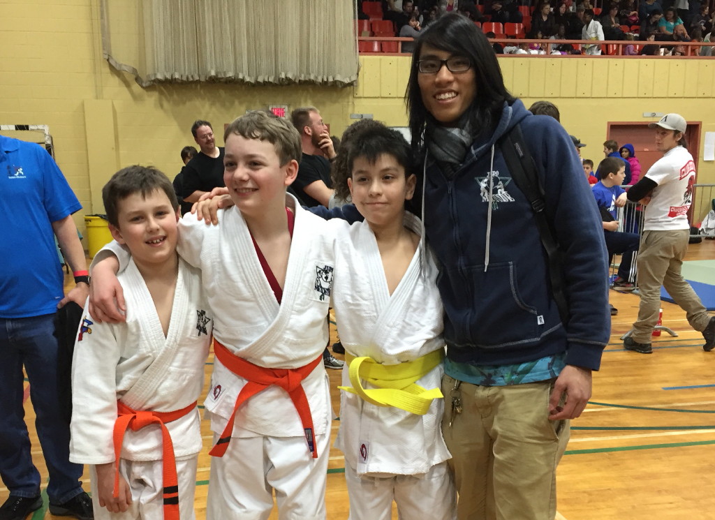 Nos fiers participants du U14 en compagnie de sensei Loïc